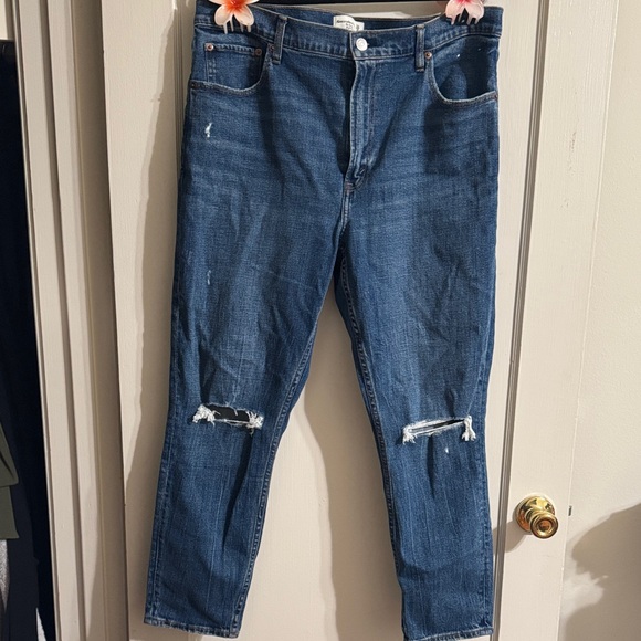 Abercrombie & Fitch Denim High Rise Jeans - Picture 1 of 9